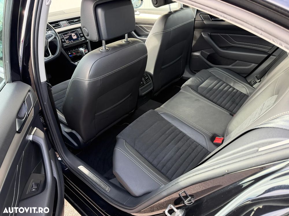 Volkswagen Passat 2.0 TDI DSG Highline - 27