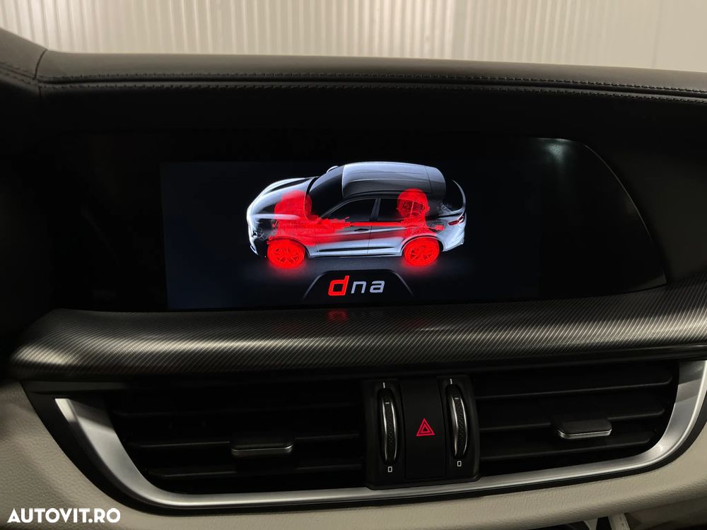 Alfa Romeo Stelvio 2.0 Turbo AWD AT8 Super - 19