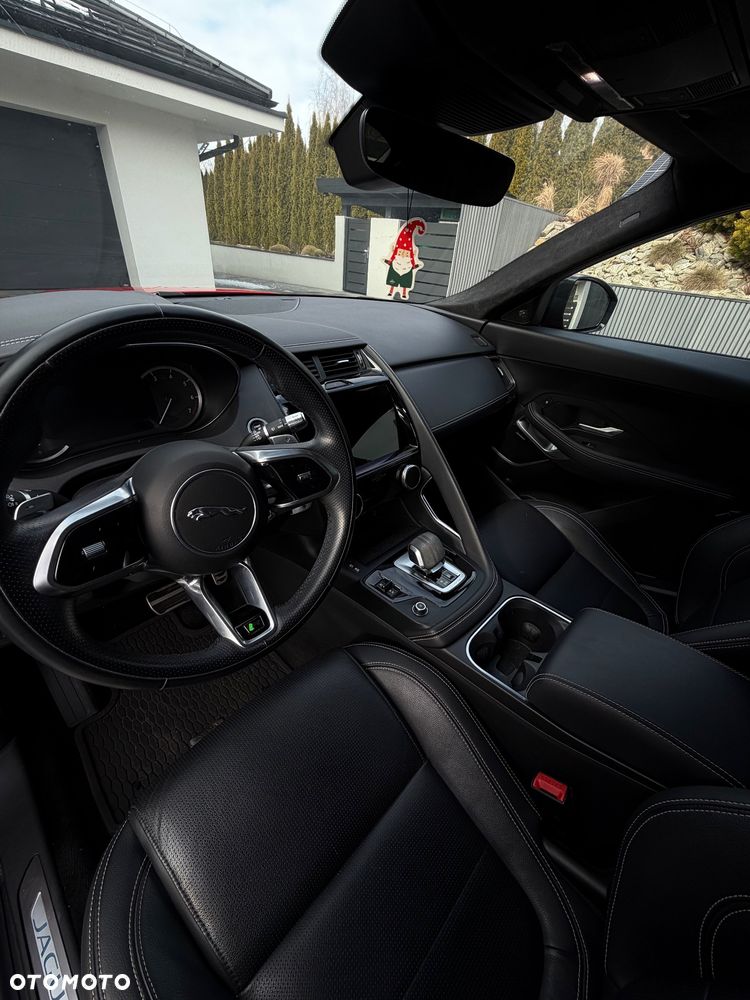 Jaguar E-Pace - 9