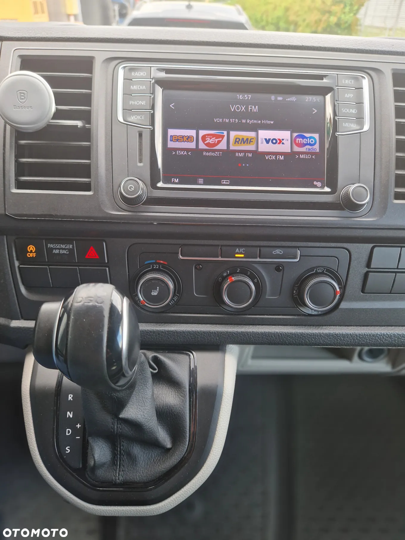 Volkswagen Transporter - 7