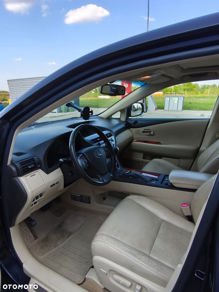 Lexus RX - 8