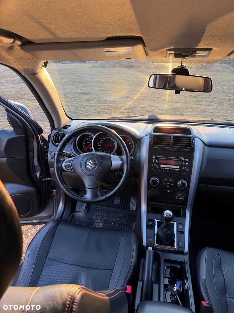Suzuki Grand Vitara 1.6 De luxe - 10