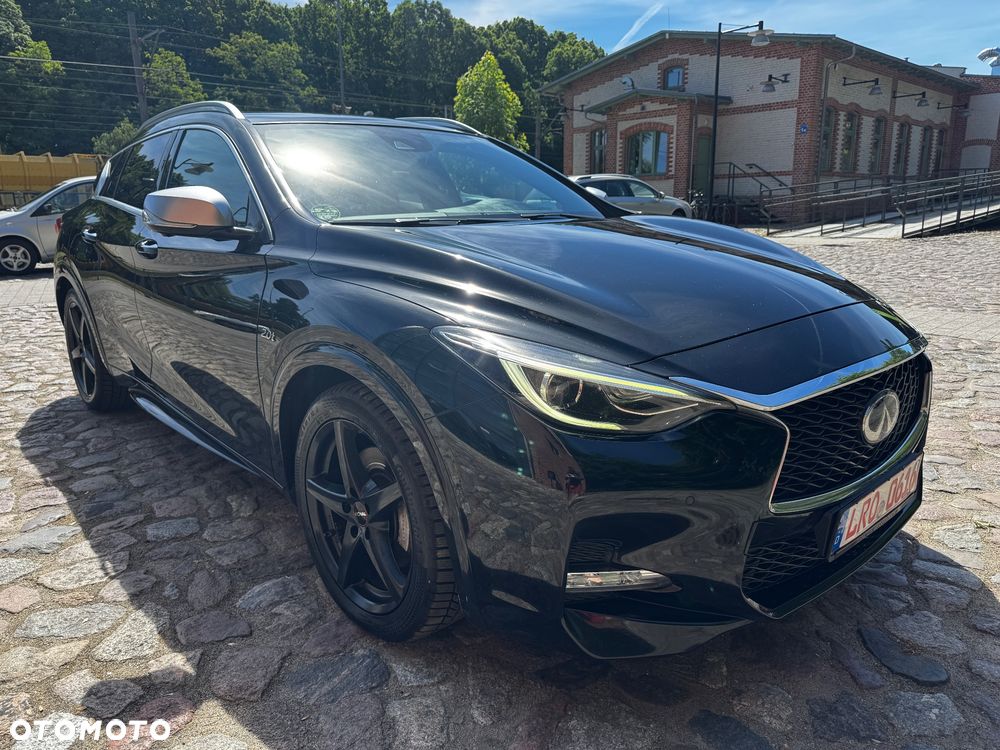 Infiniti Q30 2.0t DCT AWD Sport - 2