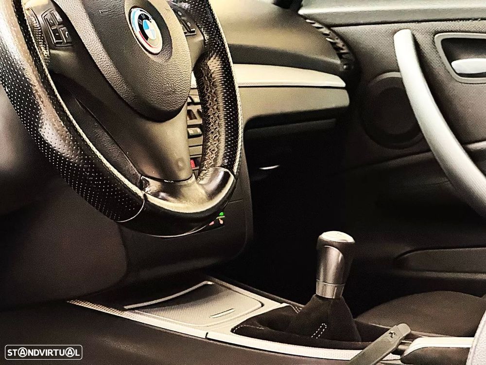 BMW 118 d Pack M - 36