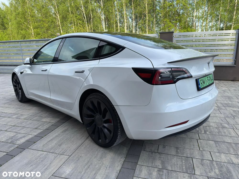 Tesla Model 3 - 11