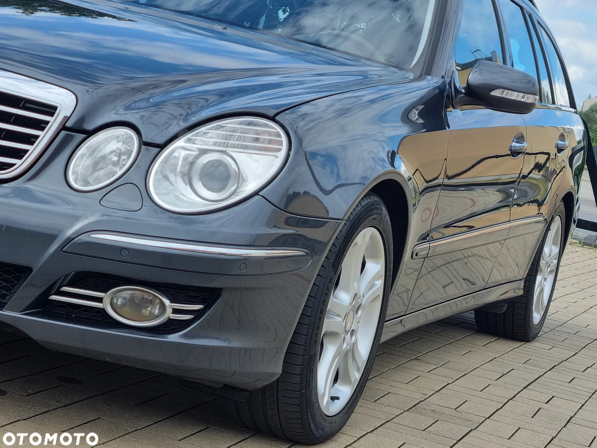 Mercedes-Benz Klasa E 200 T BlueEFFICIENCY 7G-TRONIC Avantgarde - 9