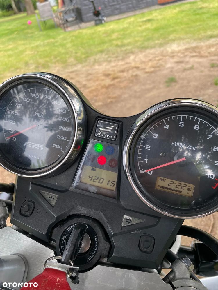 Honda CB - 12