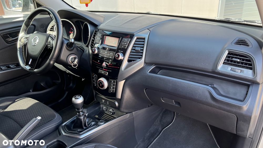 SsangYong/KGM XLV 1.6 Crystal Base - 14