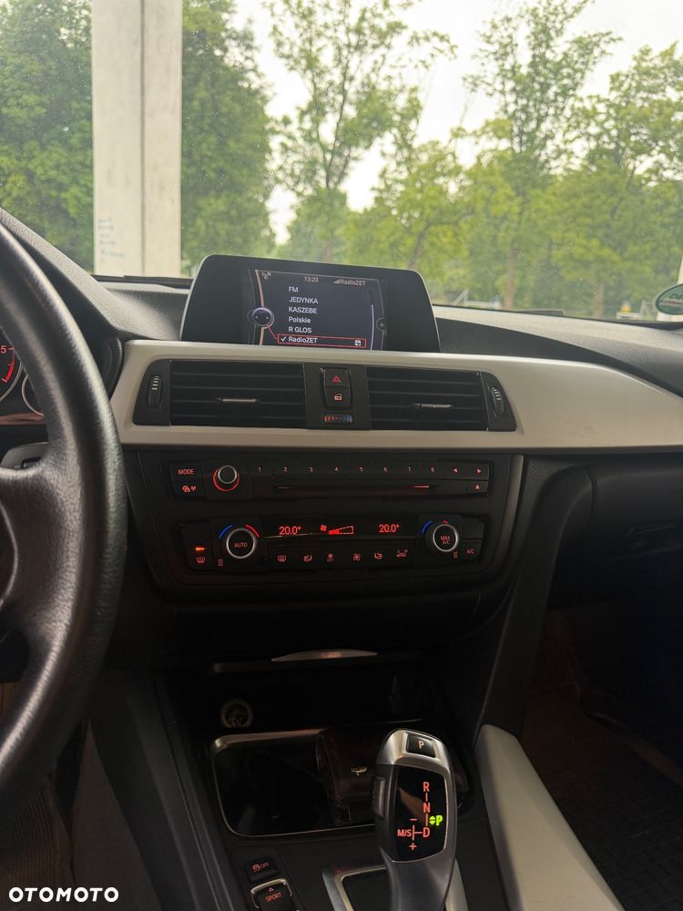 BMW Seria 3 320d Sport-Aut Sport Line - 8