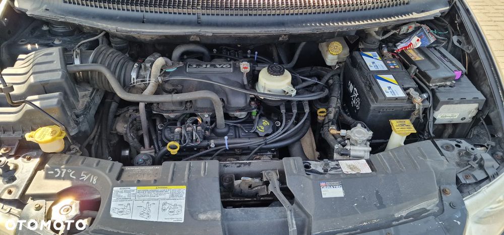 Chrysler Grand Voyager 3.3 Limited S&G - 16