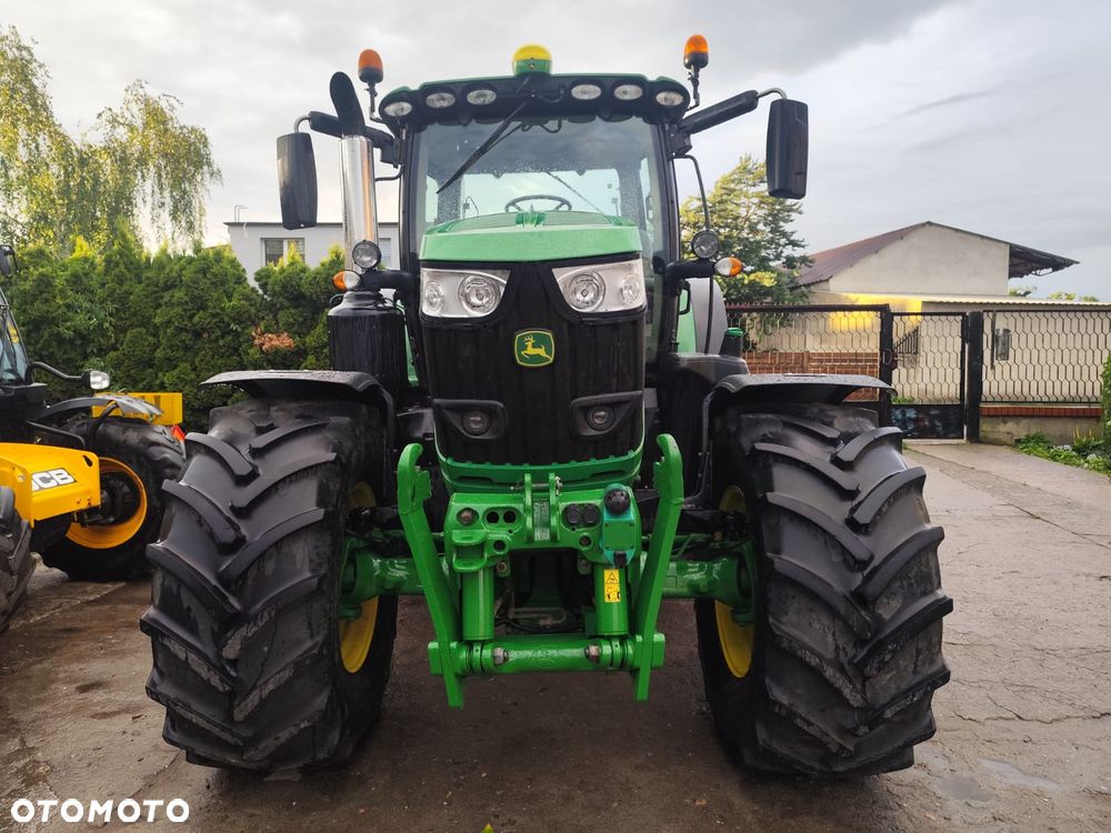 John Deere 6215R - 5