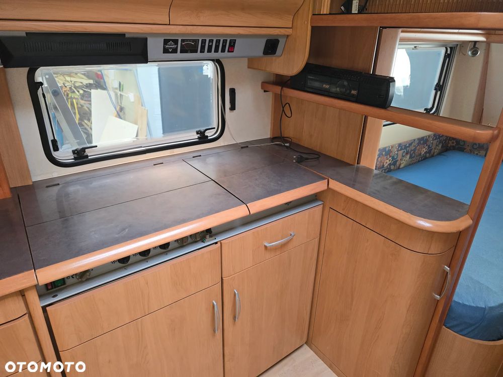 Hobby 495 UFE namiot prysznic WC przyczepa kempingowa DOSTAWA - 14