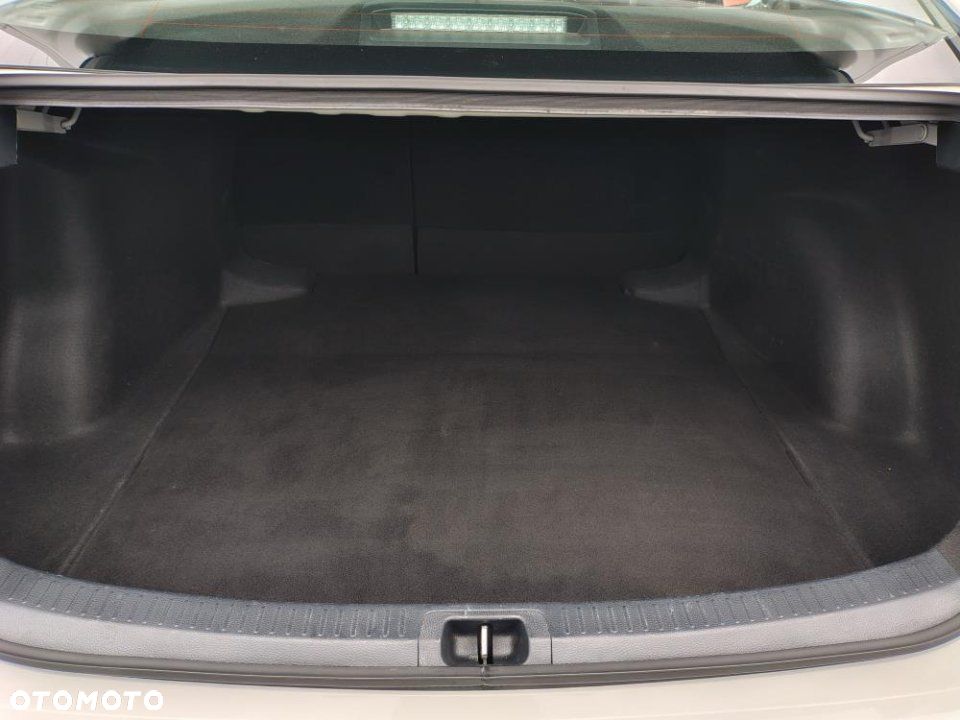 Toyota Corolla - 10
