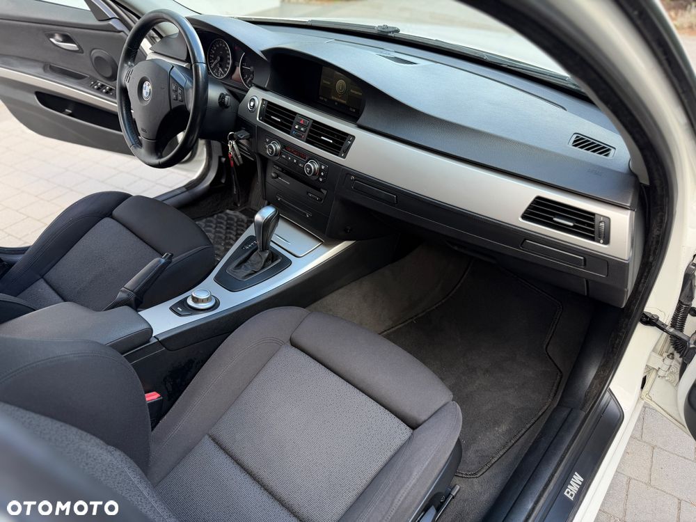 BMW Seria 3 320d DPF Edition Fleet Lifestyle - 12