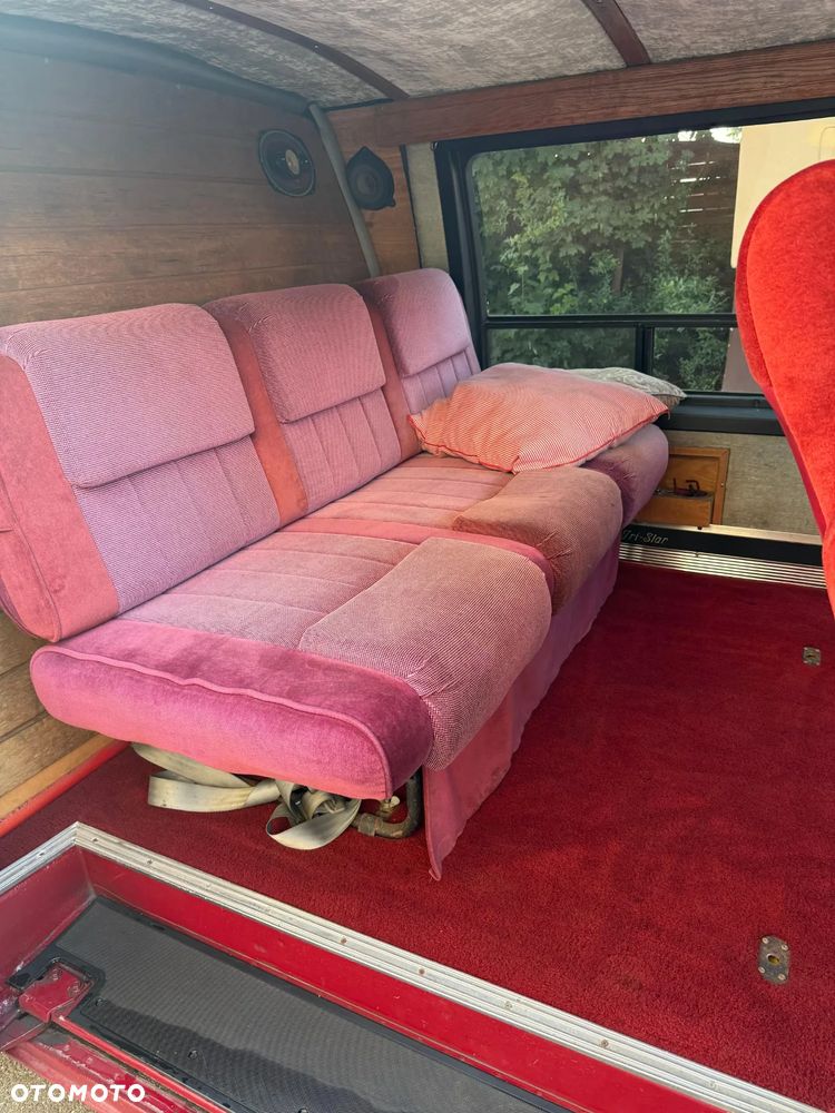 Ford Econoline - 24