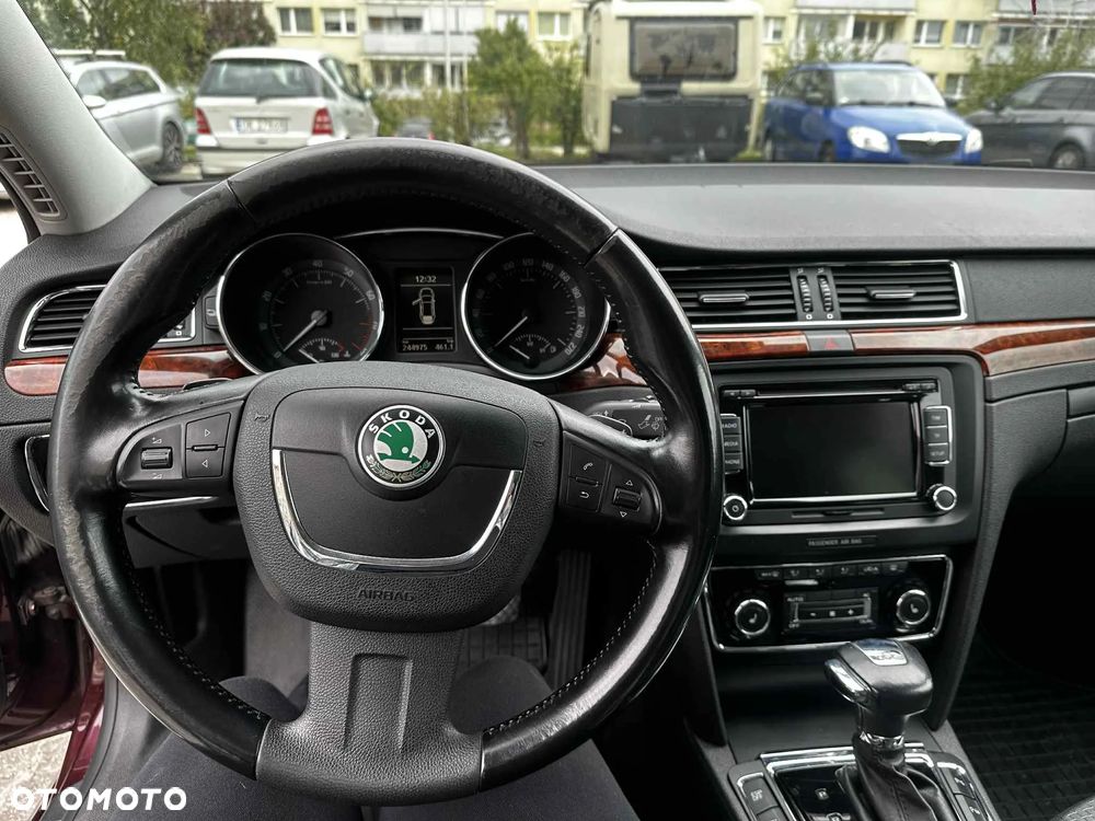 Skoda Superb 1.8 TSI Platinum DSG - 10