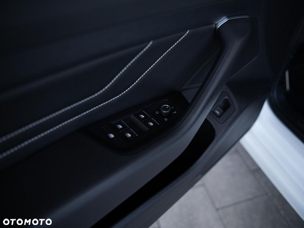Volkswagen Arteon 2.0 TDI R-Line DSG - 22