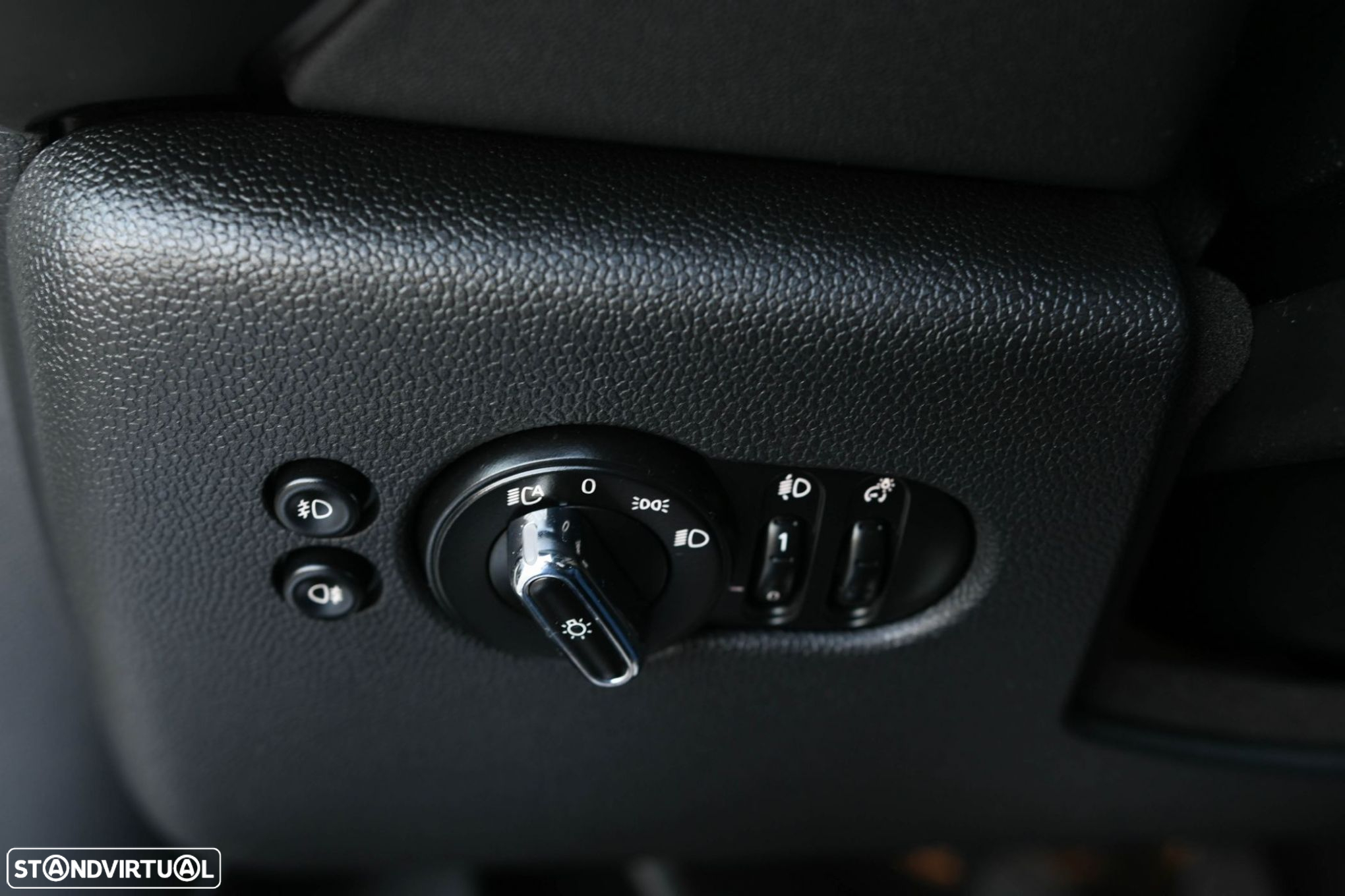 MINI 5 Portas Cooper D - 28