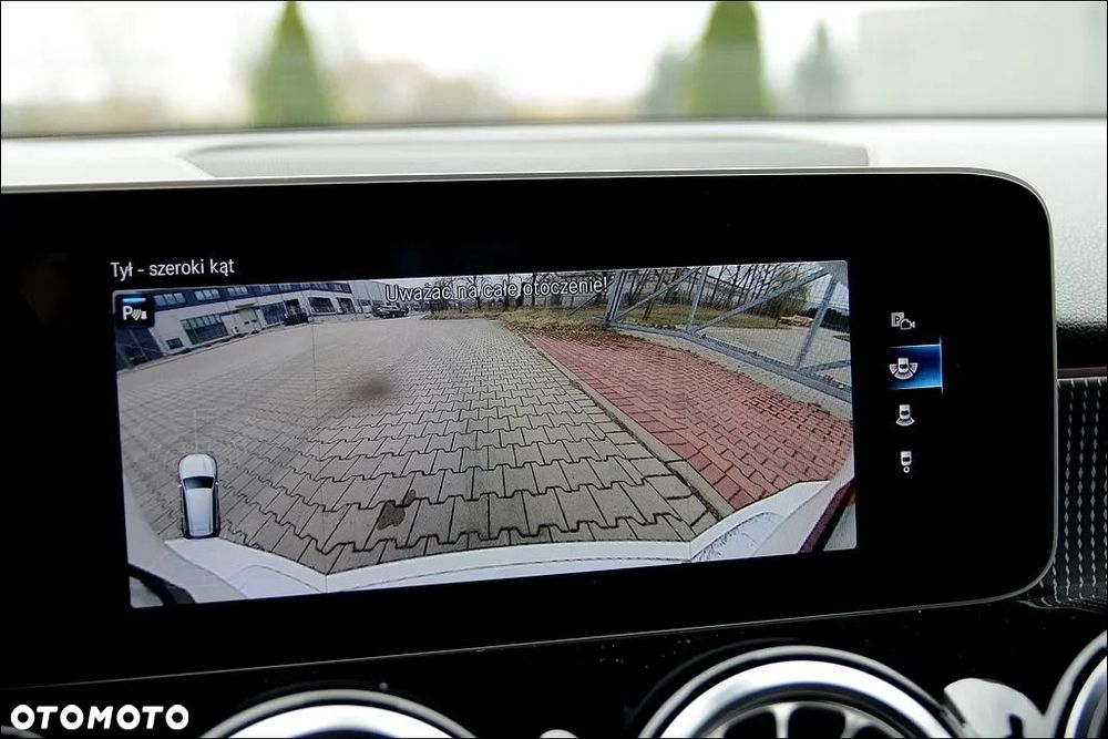 Mercedes-Benz GLB 200 d 8G-DCT Progressive - 33