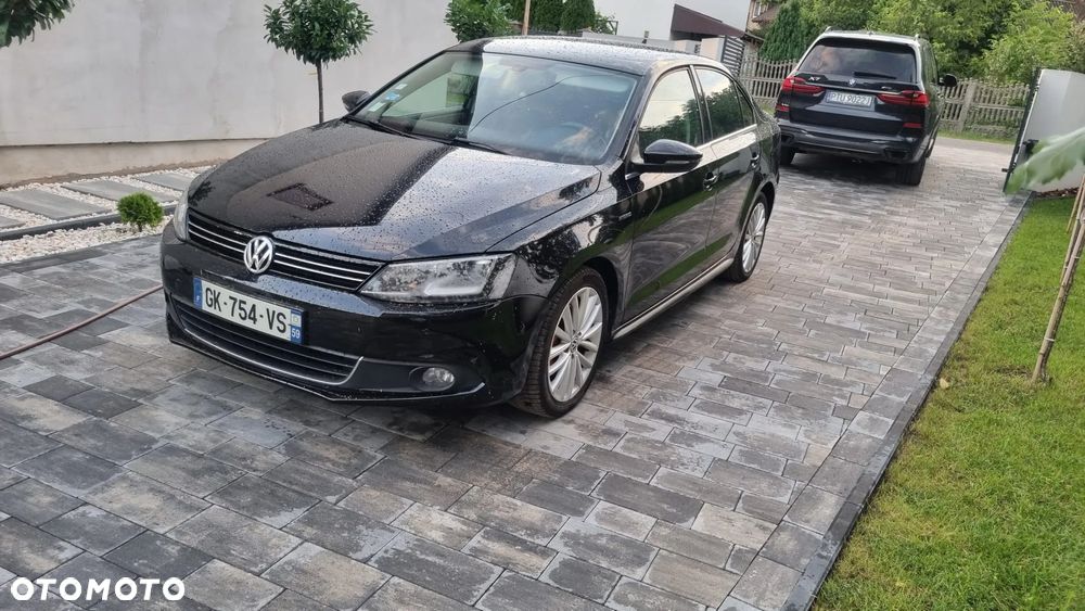 Volkswagen Jetta - 1