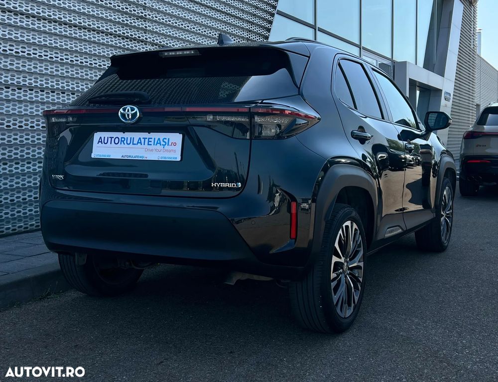 Toyota Yaris Cross 1.5 VVT-i HSD 4x2 Exclusive Elegant - 4