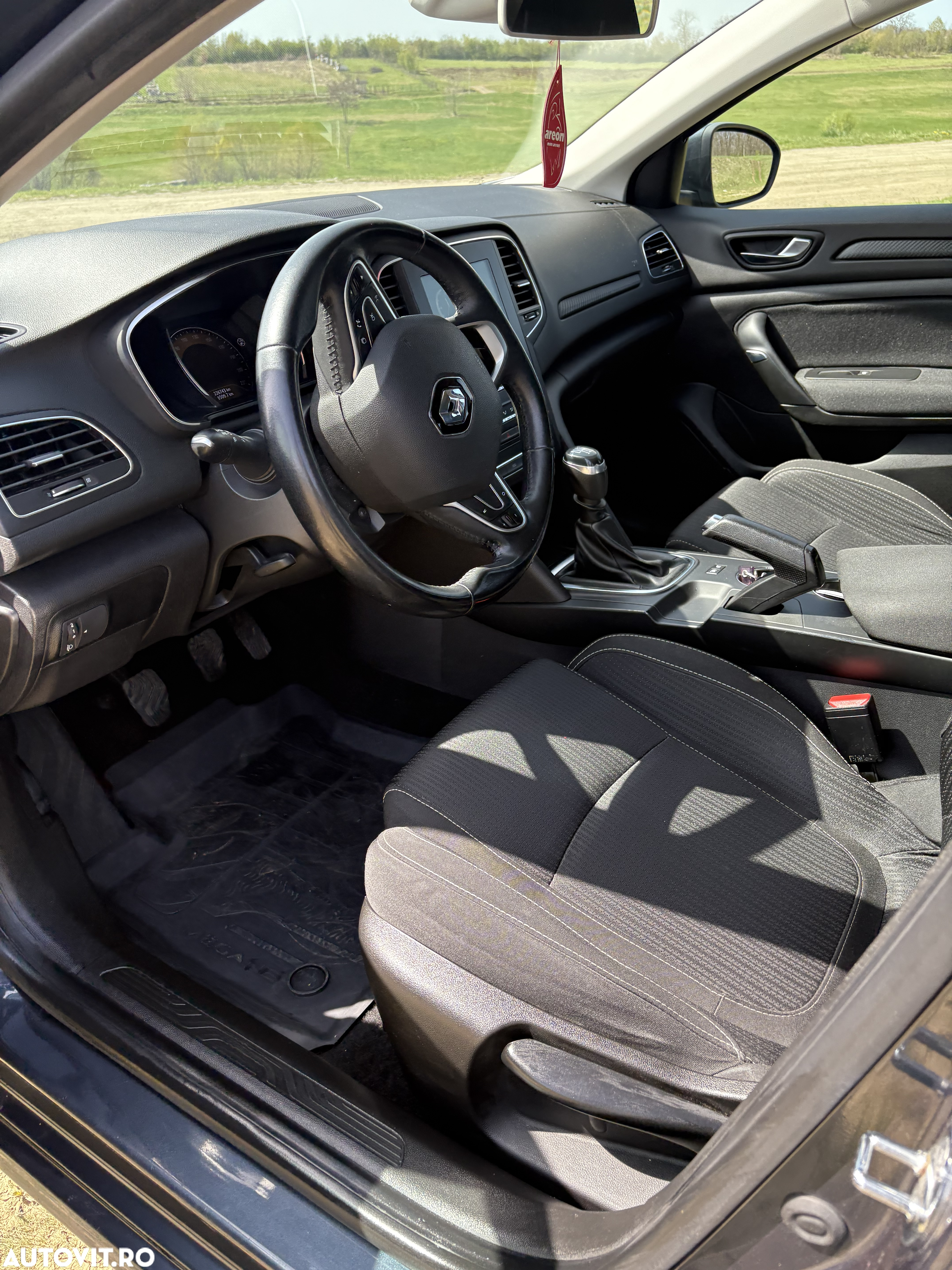Renault Megane BLUE dCi Business - 8