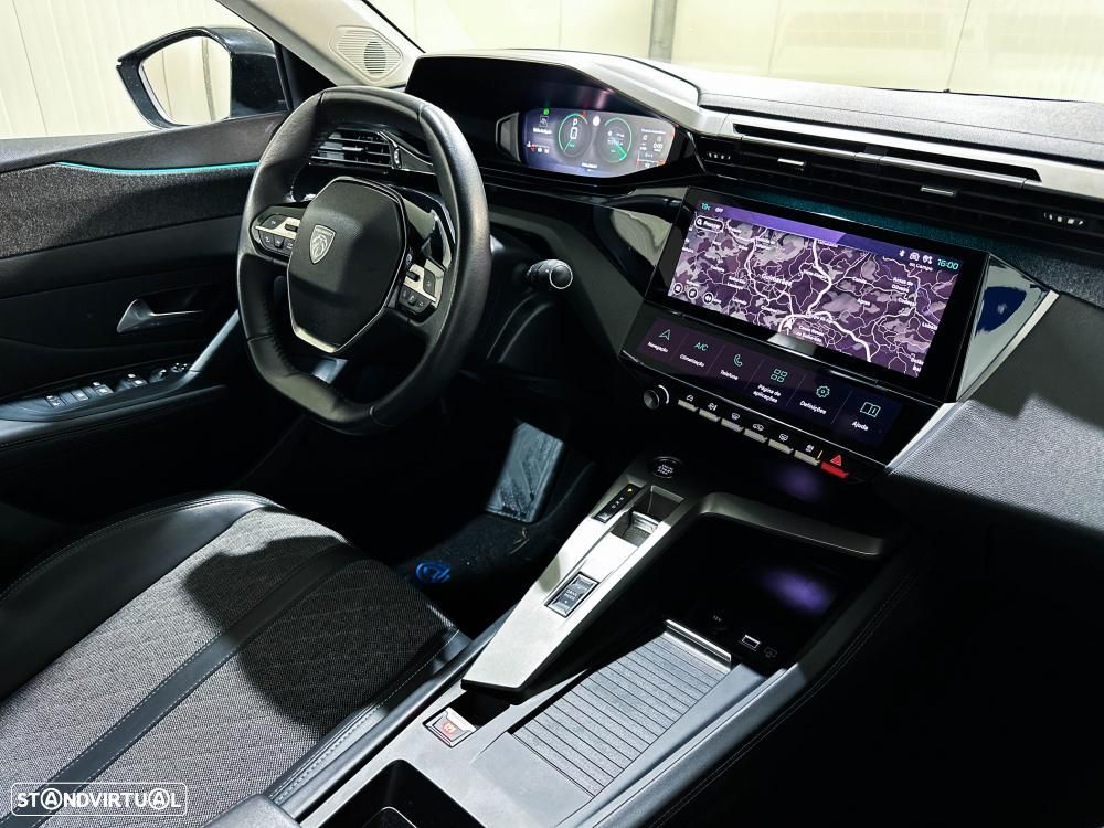 Peugeot 408 1.2 PureTech Allure Pack EAT8 - 25