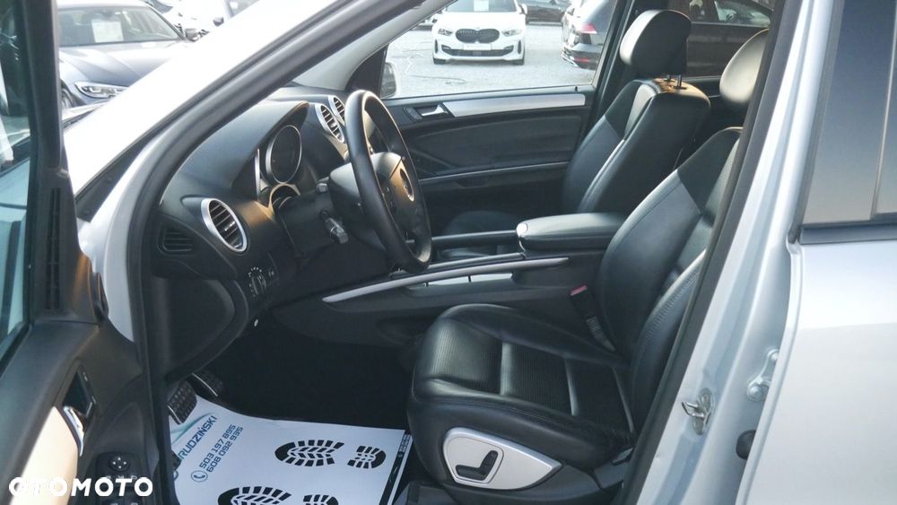 Mercedes-Benz ML - 13