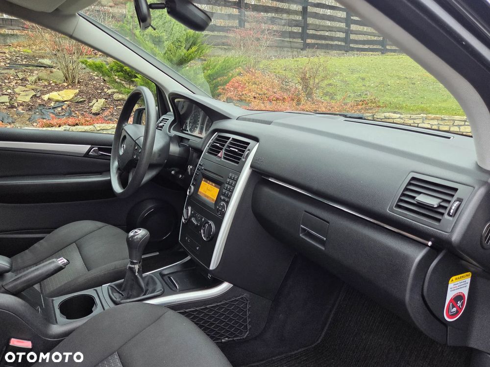 Mercedes-Benz Klasa B 180 CDI - 20