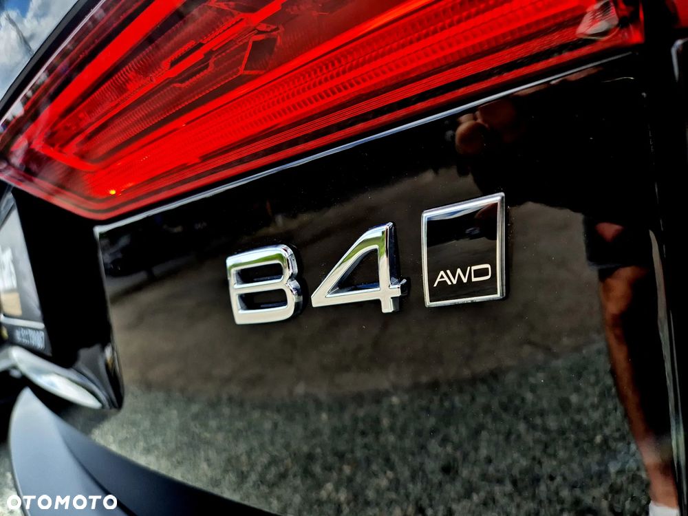 Volvo XC 60 B4 D AWD Plus Dark - 30