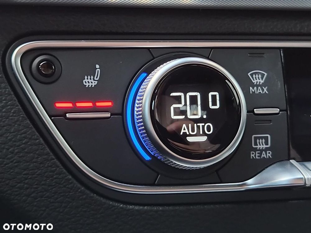Audi Q5 Sportback - 41