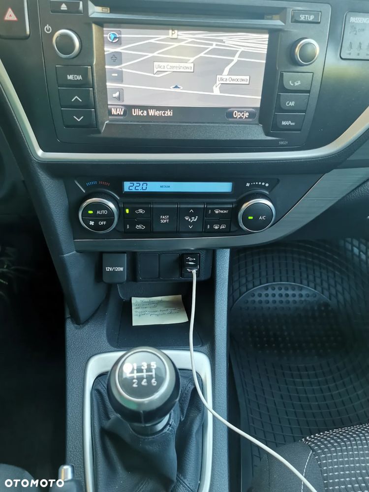Toyota Auris 1.6 Dynamic - 10