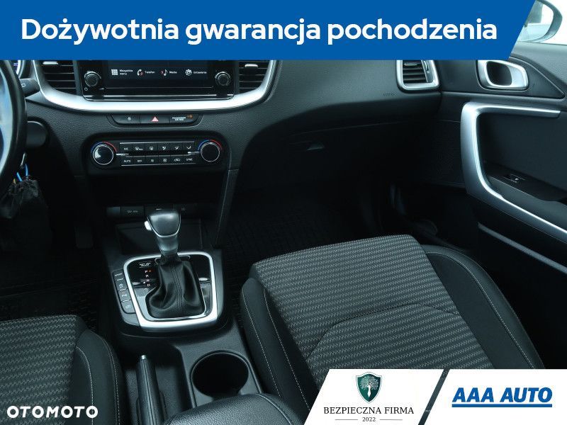 Kia Ceed - 9