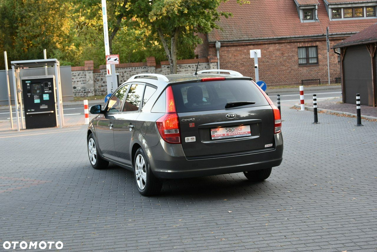 Kia Ceed - 19