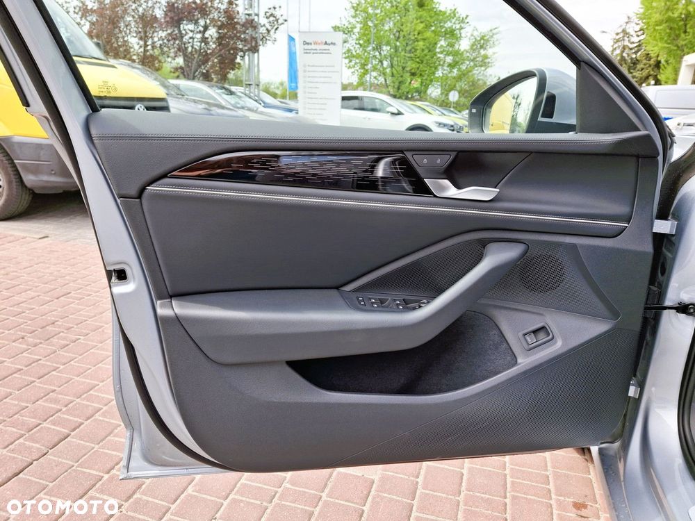 Volkswagen Passat - 9