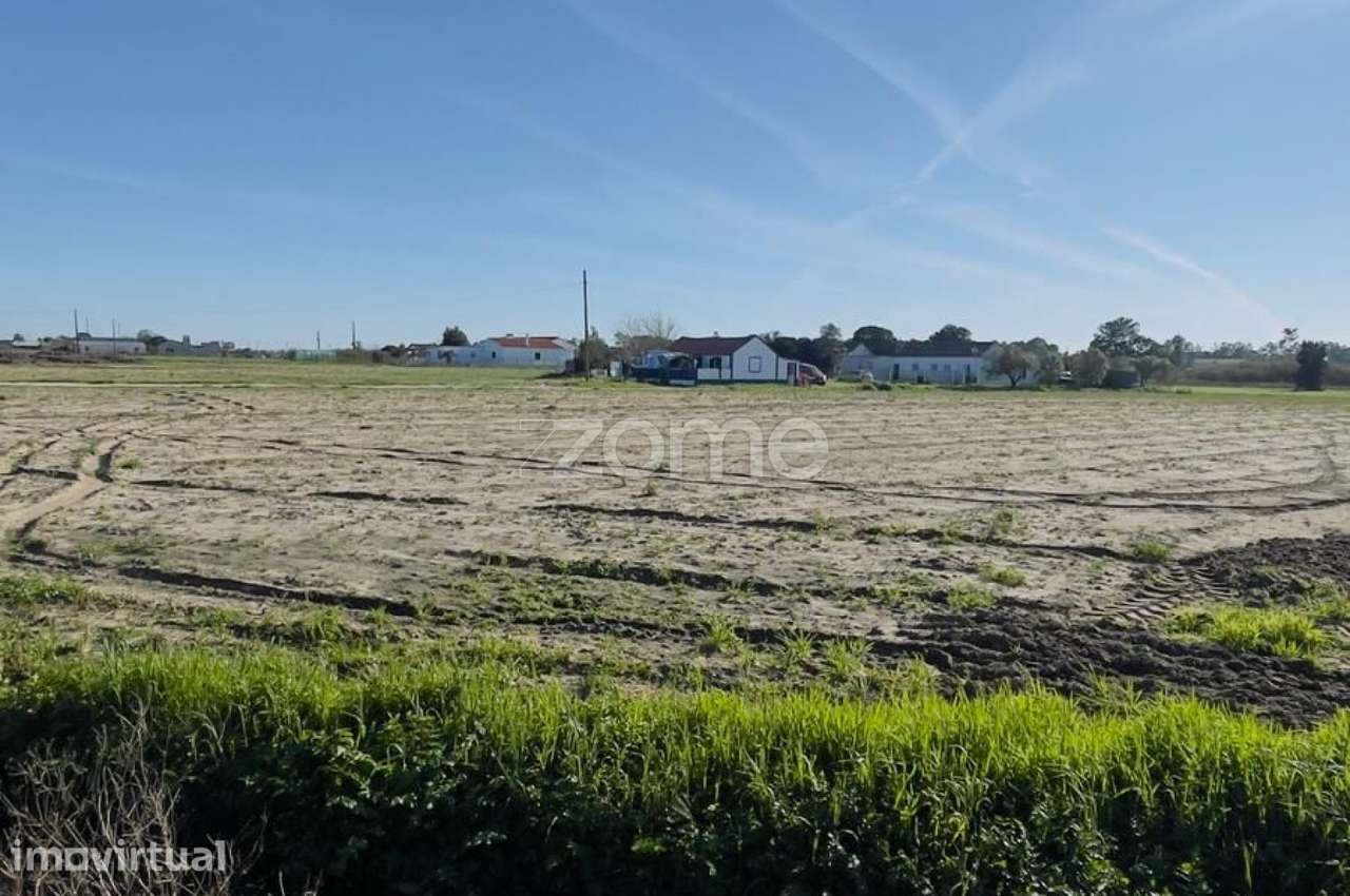 Terreno Urbano - Grande imagem: 2/3
