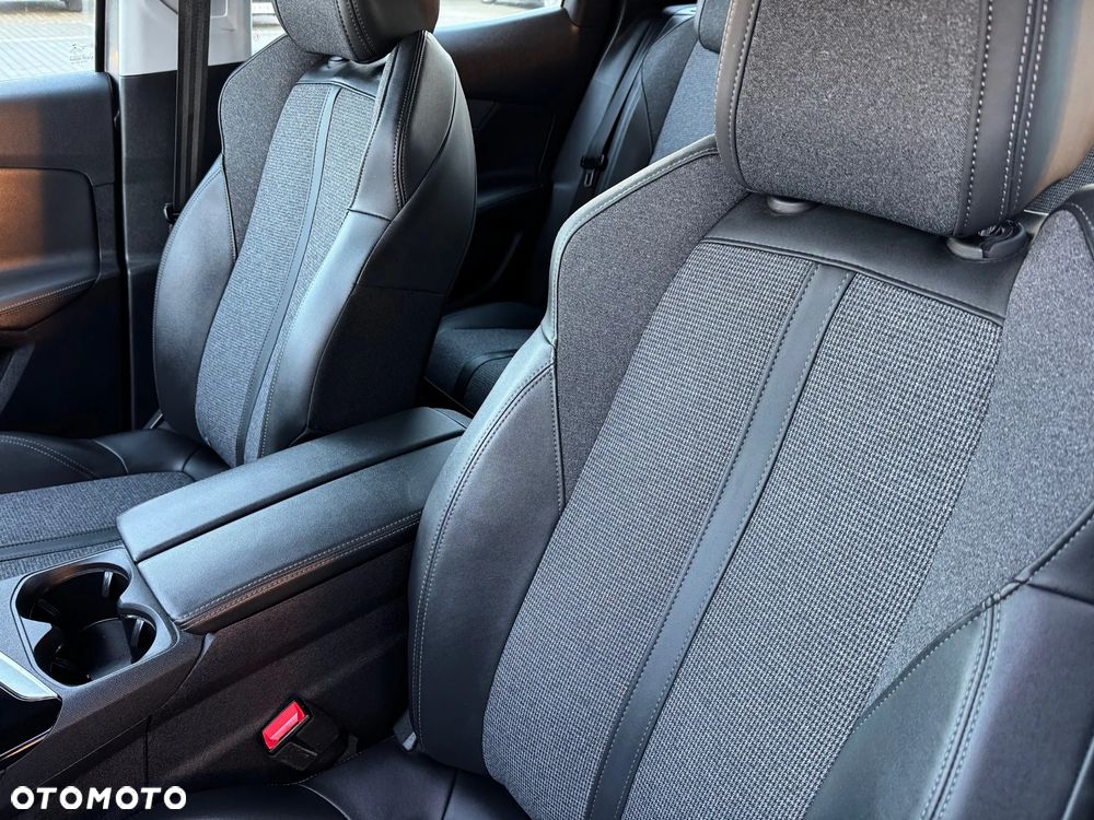 Peugeot 3008 1.5 BlueHDi Allure S&S EAT8 - 14