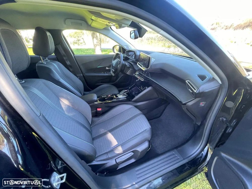 Peugeot e-2008 50 kWh Allure - 24