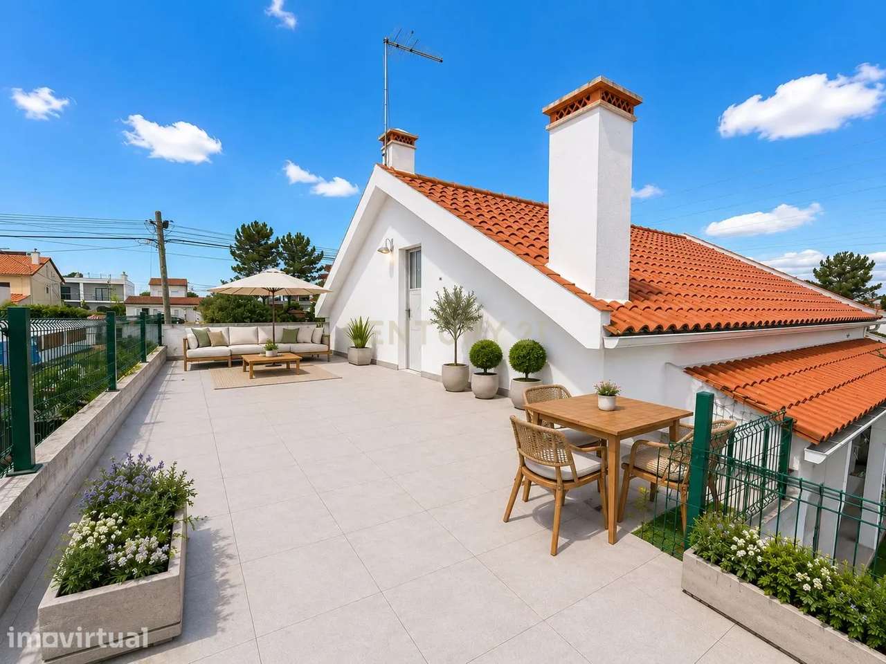 ✨ Moradia Isolada T2+1 com Excelente Espaço Exterior e Potencial de Am - Grande imagem: 2/13