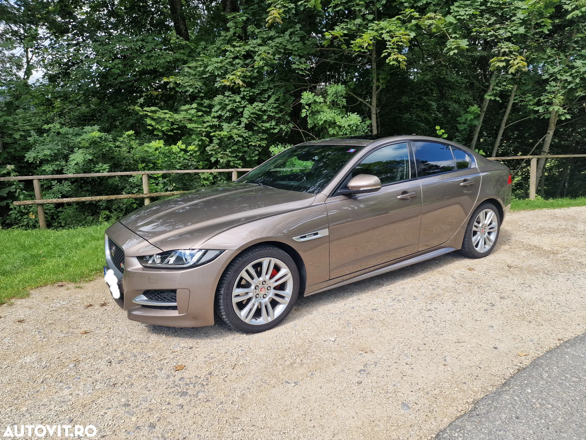 Jaguar XE 20d AWD Aut. R-Sport - 15