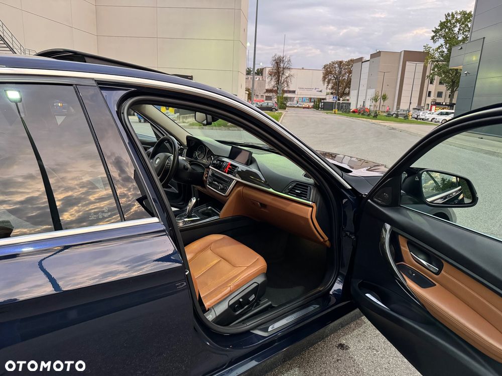 BMW Seria 3 328i Luxury Line - 22