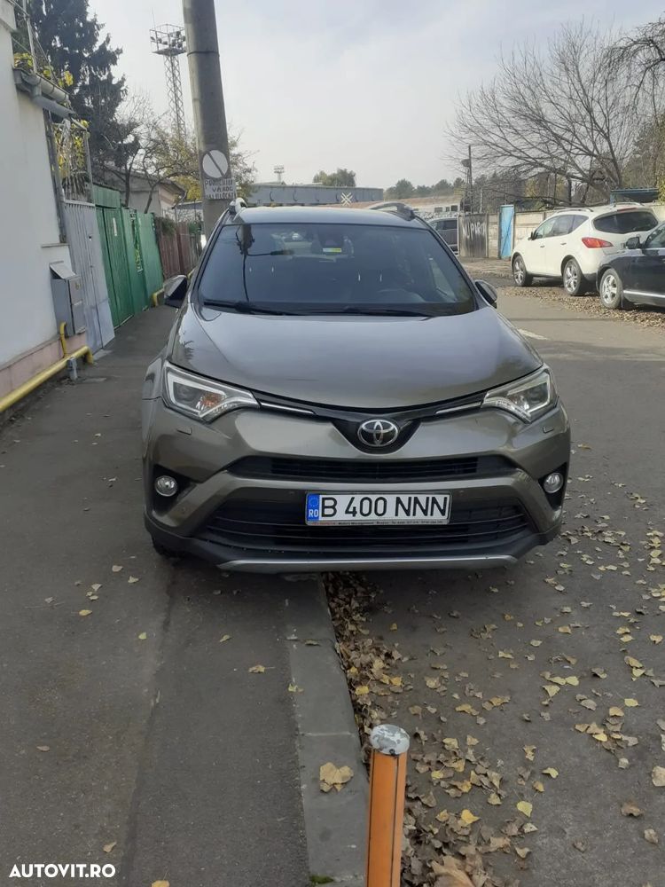 Toyota RAV4 2.0 D-4D 2WD Luxury - 14