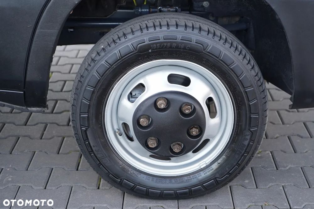 Iveco DAILY 35-180 / SKRZYNIOWY / BLIŹNIAK / HAK / 2017 / - 18