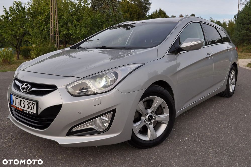 Hyundai i40 i40cw 1.7 CRDi Fifa World Cup Edition - 1