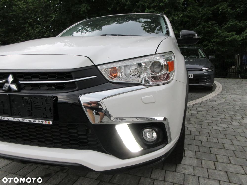 Mitsubishi ASX 1.6 Black Edition - 9
