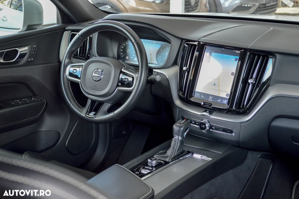 Volvo XC 60 D4 AWD R-Design - 5