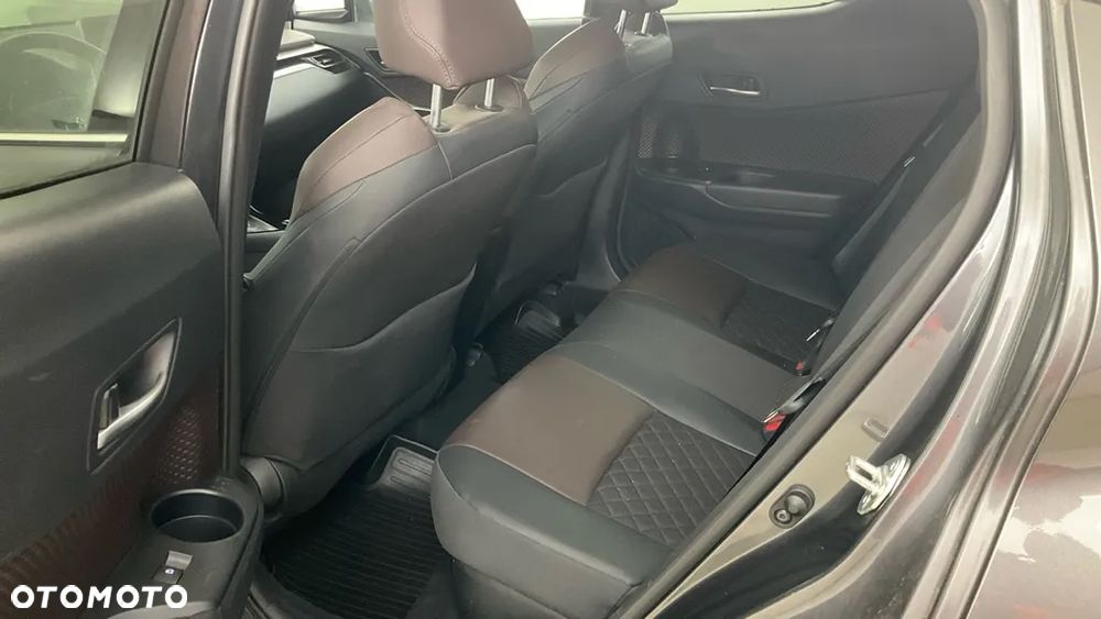 Toyota C-HR Lounge - 12