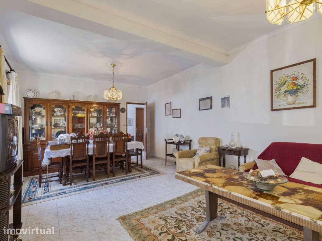 Propriedade Exclusiva em Grândola com Três Habitações Independentes - Grande imagem: 5/41