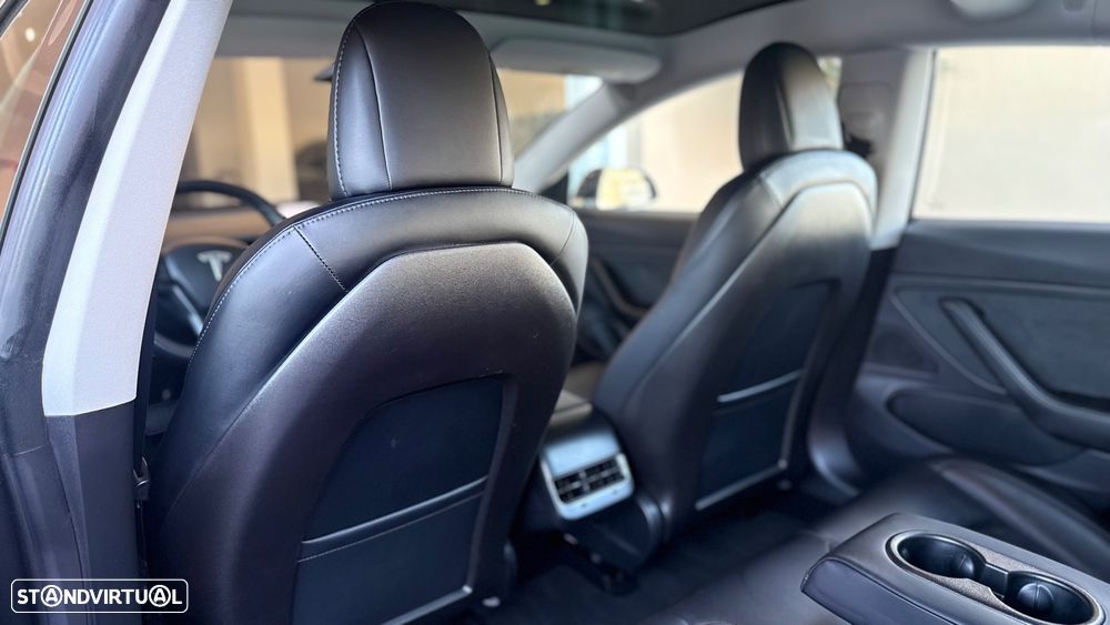 Tesla Model 3 Standard Range Plus RWD - 24