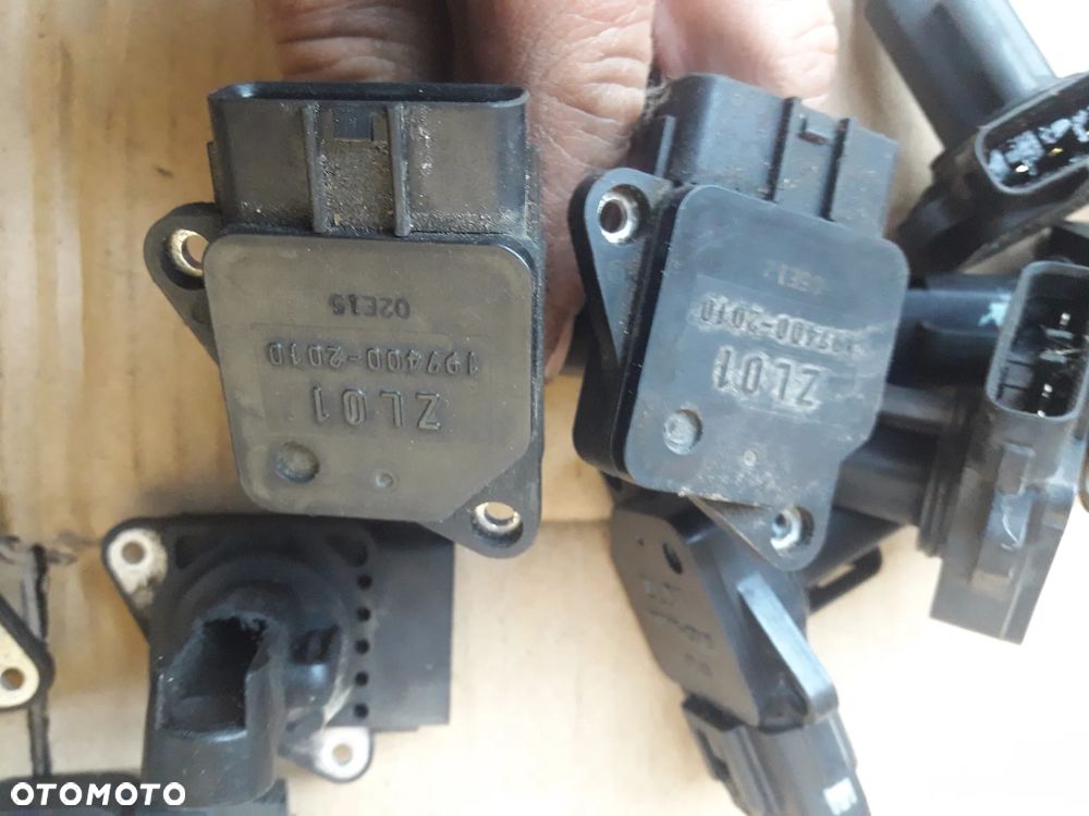 Mazda 323 323f 626 Premacy 2.0 ditd Przepływomirz Powietrza  ZL01 - 2